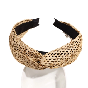 Gevlochten brede strooien hoofdband met knoopontwerp voor dames in natuurlijke beige