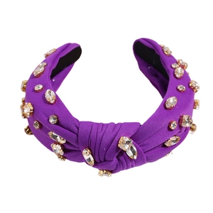 Serre-tête baroque violet rembourré avec tissu noué et ornements en strass brillants