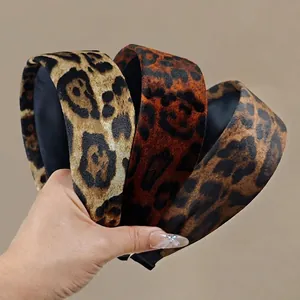 Vintage Leopard Print Suede Wide Brim Headband High Top Hair Hoop Autumn Winter Fashion Commute Hair Accessories For Women