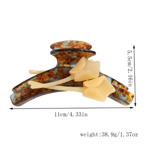 Detailed size specifications for tulip claw clip with shell texture and measurements