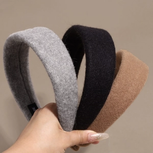 Lot de trois serre-têtes épais en laine aux couleurs gris, noir et kaki à texture douce