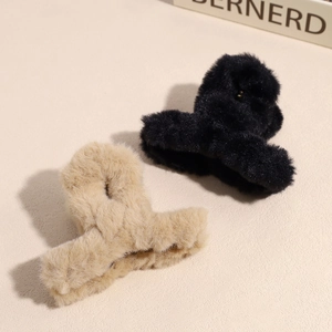 Pinces à cheveux en fausse fourrure pelucheuse marron et beige pour femme style automne-hiver