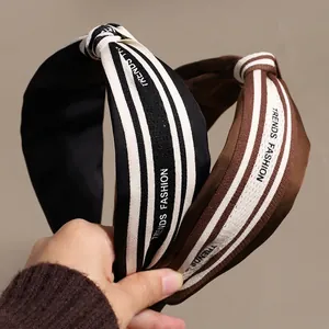 Serre-Tête Large Noué à Lettres Rayées Style Coréen Serre-Tête en Tissu Mode Quotidien Automne Hiver Coiffure Femmes