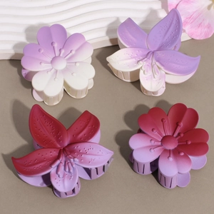 Matte gradient flower hair claws with lily and cherry blossom patterns in pastel colors