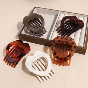 Large Heart Shaped Hollow Hair Claw Clip For Women Resin Strong Hold Non Slip Hair Accessories Korean Style Headwear Gift