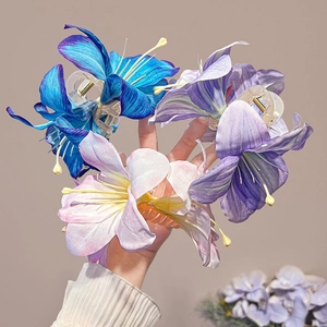 3D Lily Flower Hair Claw Clip Korean Style Large Fabric Shark Clip For Women Elegant Travel Party Ponytail Hair Accessories