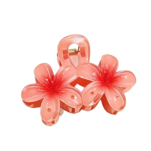 Pince à cheveux élégante en acrylique avec fleurs de frangipanier dégradé rose nacré