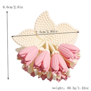 Pink tulip hair claw clip with anti-slip texture showing 6.6cm height and 7.5cm width