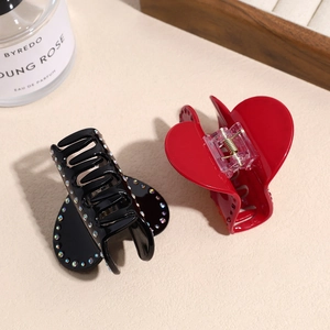 Pinces à cheveux élégantes en forme de cœur rouge et noir avec strass scintillants