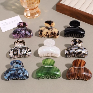 Korean Style Elegant Acrylic Hair Claw Clip For Women High End Rhinestone Inlaid Shark Clip Fashion Hair Accessories