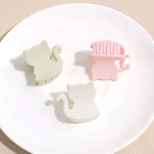 Three-piece cat shaped small hair claws in green, pink and white for ponytail styling