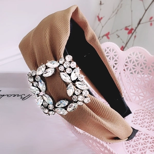 Eleganter khaki geknoteter Haarreif mit großer funkelnder Strass-Schnalle für Damen
