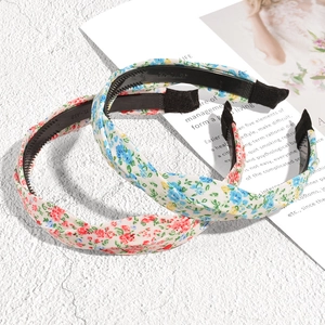 Serre-têtes noués à fleurs avec peignes antidérapants en motifs rose et bleu