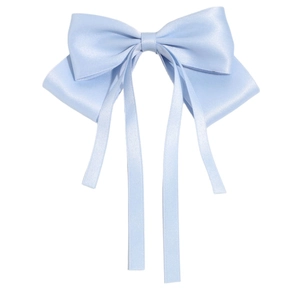 Pince à cheveux élégante en ruban de satin bleu clair avec longues lanières fluides