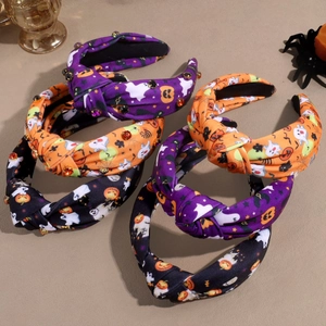 Détail de serre-têtes noués Halloween avec strass, motifs de citrouille et fantômes