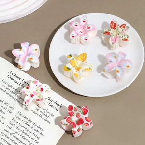 Set di sei mollette floreali per capelli con stampe di frutta come ciliegie e fragole