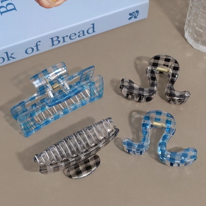 Set of rectangle and wavy blue checkered hair claws in high-quality acetate finish