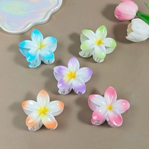 Sweet Plumeria Flower Hair Claw Set Gradient Color Shark Clips Pastoral Plastic Floral Hair Clips For Summer Beach Women