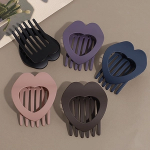Five-piece heart-shaped matte hair clips in minimalist Morandi colors with hollow design