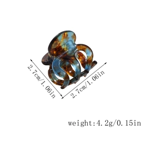 Mini hair claw clip with tortoise texture showing dimensions 2.7cm and weight 4.2g