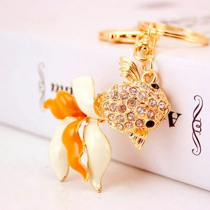 Porte-clés Animal Poisson Rouge de Luxe Avec Strass Scintillants Émail Goutte d'Huile Pendentif en Alliage de Zinc Accessoire de Sac Cadeau