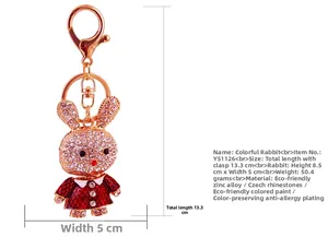 Détails du porte-clés lapin en strass avec dimensions 8,5x5cm et alliage de zinc durable