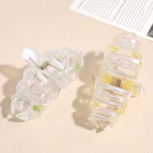 Pinces à cheveux florales en dégradés vert pastel et jaune avec ressorts dorés