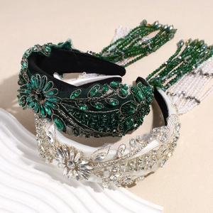 Serre-tête baroque de luxe avec cristaux brillants, appliques en dentelle et longs glands perlés