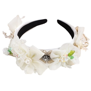 Serre-tête élégant à fleurs en tissu crème avec perles et strass pour coiffure de mariée