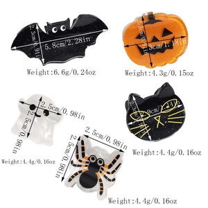 Detailed size specifications for Halloween hair clips featuring bat and pumpkin designs