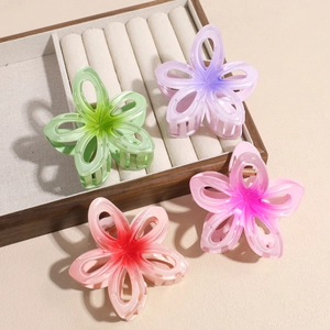 Lot de quatre pinces à cheveux en forme de fleur de frangipanier aux couleurs dégradées