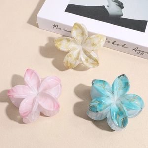 Lot de trois pinces à cheveux fleur marbrées en rose pastel, crème et vert turquoise