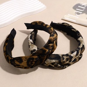 Leopard print plush headband with wide twist knot design for women autumn winter hair accessory