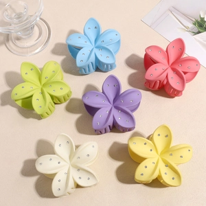 Pince à Cheveux Mat Dépoli Fleur Avec Strass Forme Plumeria Accessoire Coiffure Pour Femmes Fête Quotidien Bijoux