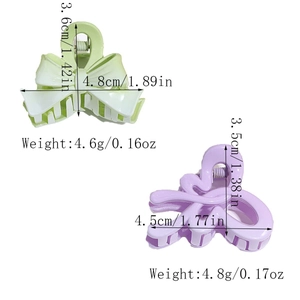 Detail showing dimensions and 4.6g weight for sweet bow hair clips in candy colors