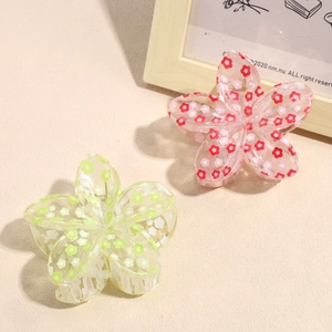 Pinze per capelli con fiori in resina traslucida rosa e gialla per uno stile dolce