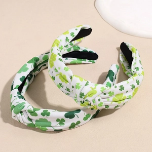 Serre-têtes noués de la Saint-Patrick avec motifs de trèfles verts sur tissu blanc
