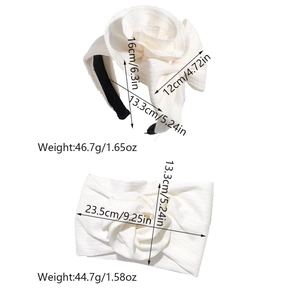 Set fascia in maglia color crema con dimensioni dettagliate del fiore e della fascia