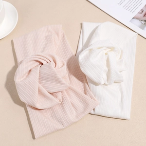 Set di fasce per capelli in maglia con nodo floreale rosa in rosa e bianco