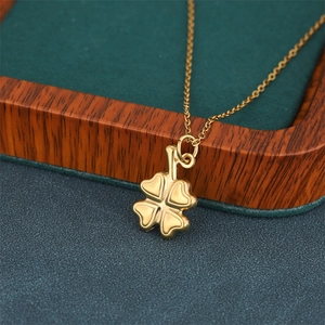 Stainless Steel Gold Plated Clover Pendant Necklace Minimalist Geometric Lucky Grass Jewelry Fashion Accessory For Women
