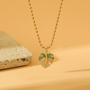 Collier Pendentif Feuille De Monstera Palmier En Acier Inoxydable Style Hawaïen Bijoux Tropicaux Sertis De Zirconia Plaqués Or