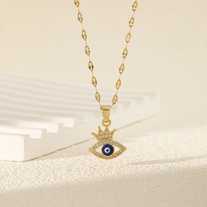 Collier Pendentif Mauvais Œil en Acier Inoxydable Vintage pour Femmes Design Couronne Plaqué Or Avec Accents de Strass Scintillants Bijoux de Mode Cadeau