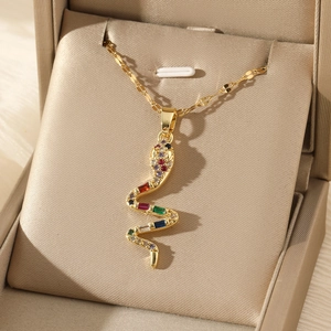 Minimalist Stainless Steel Snake Pendant Necklace Multi Color Rhinestone Inlaid Lip Chain For Women Fashion Commuter Jewelry Gift