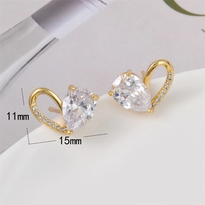 Elegant heart earrings in gold plated copper with zirconia, dimensions 11mm by 15mm