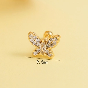 Makro-Detail des 9,5mm Schmetterlingssteckers mit Zirkonia-Besatz in Gold-Optik