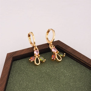 Lange Quastenohrringe mit bunten Markis-Zirkonia und geometrischem Blumendesign