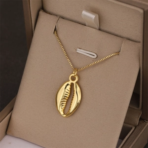 Minimalist Sea Theme Conch Pendant Necklace Gold Plated Stainless Steel Box Chain Jewelry For Women Beach Vacation