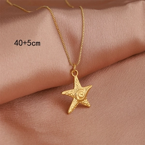 Élégant collier pendentif étoile de mer plaqué or 18 carats avec chaîne de 40+5cm sur soie
