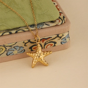 Minimalist gold starfish pendant necklace with hammered texture finish for women