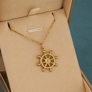 Stainless Steel 18K Gold Plated Ship Wheel Pendant Necklace Nautical Sailing Style Geometric Helm Charm Jewelry Women
